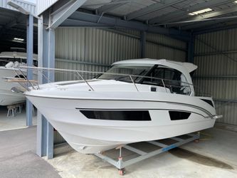 27' Beneteau 2023 Yacht For Sale